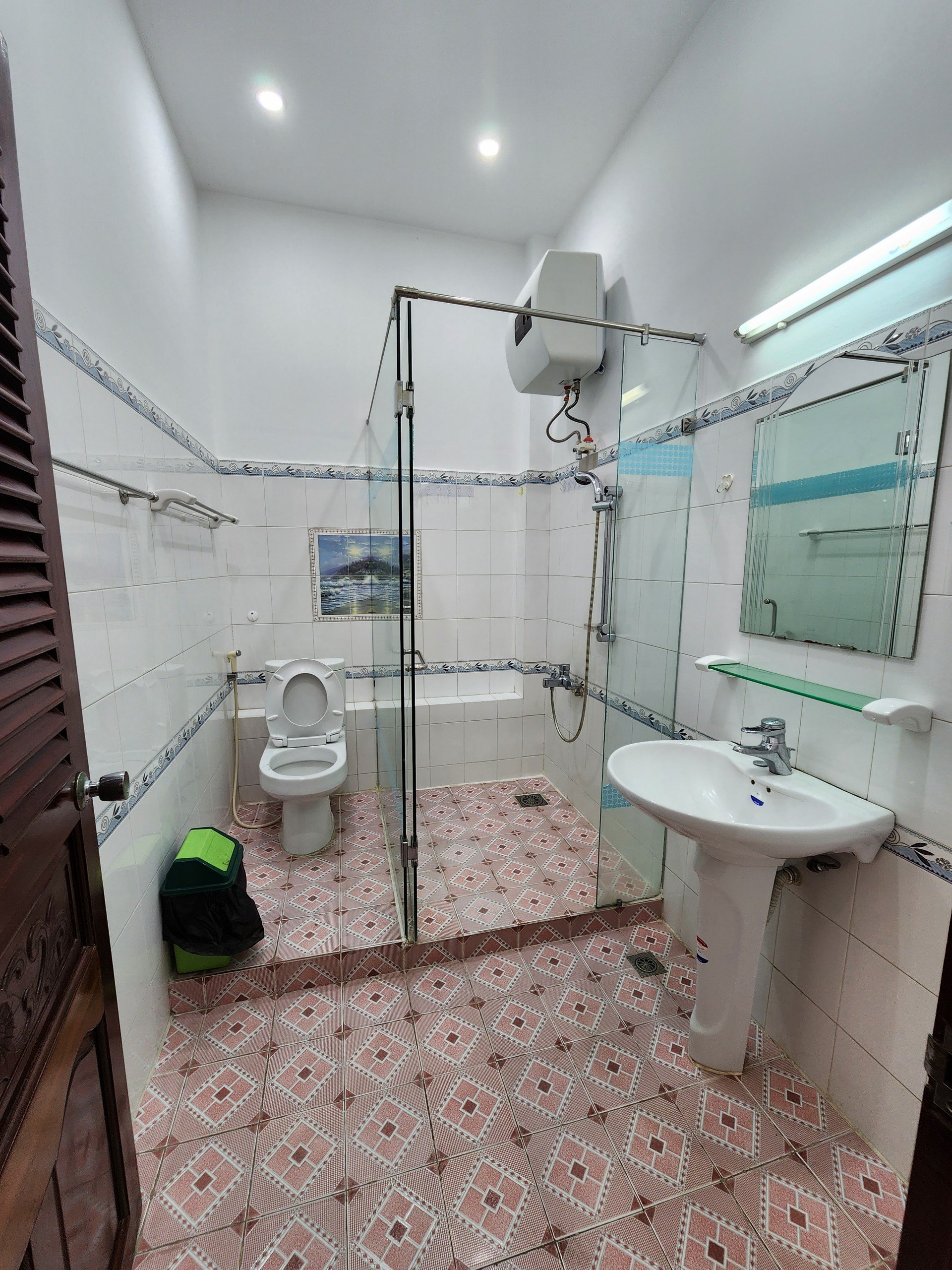 CHo thuê Nguyên căn  HXT Tô hiến thành f13 Quận 10